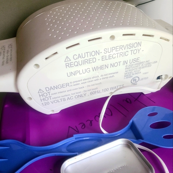 Easy Bake oven - Picture 1 of 4